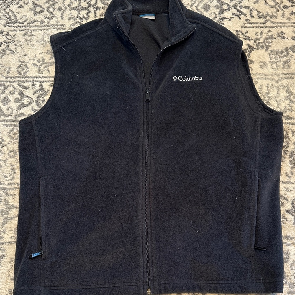 Columbia Black Zip-Up Fleece Vest